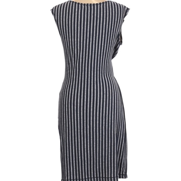 Studio M | Stripped Fitted Flattering Large Dress - Picture 4 of 6